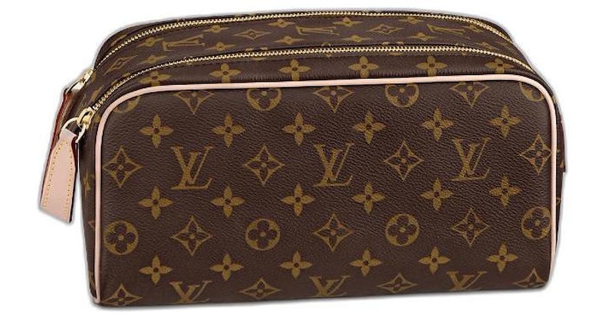 Louis Vuitton LV Dopp Kit new Brown Leather ref.450684 - Joli Closet