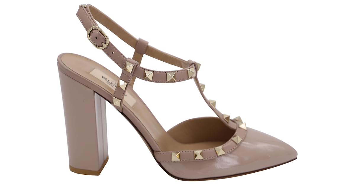 Valentino Rockstud Block Heel Pumps in Beige Patent Leather ref.477674 Joli Closet