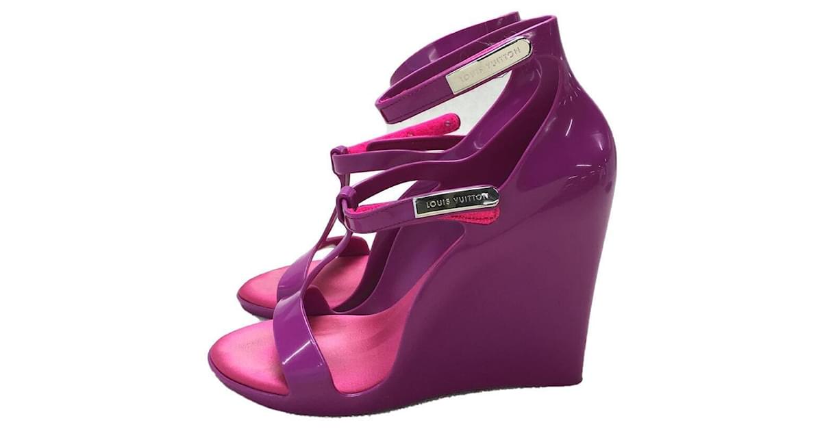 Louis Vuitton Pink Rubber Slingback Sandals6.5