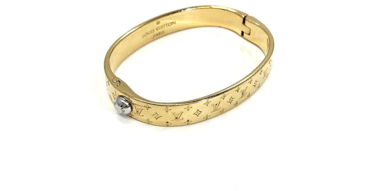 Louis Vuitton Essential V Planète Ring M68924 Golden Metal ref.969378 -  Joli Closet
