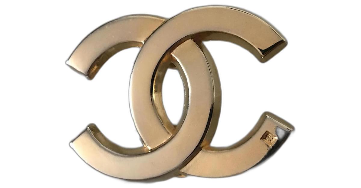 Chanel Pins & brooches Gold hardware Metal ref.490898
