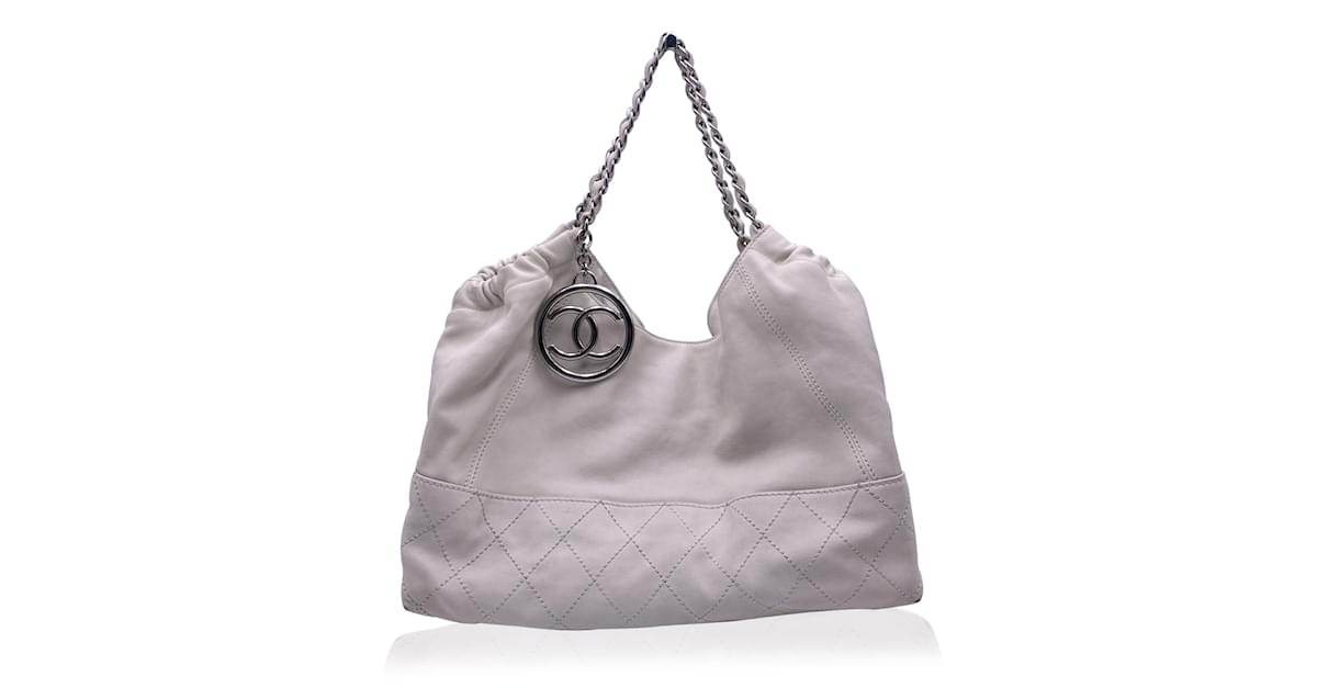 Chanel Cabas off white leather large HOBO shoulder bag shopper tote CC  stitch ref.322471 - Joli Closet