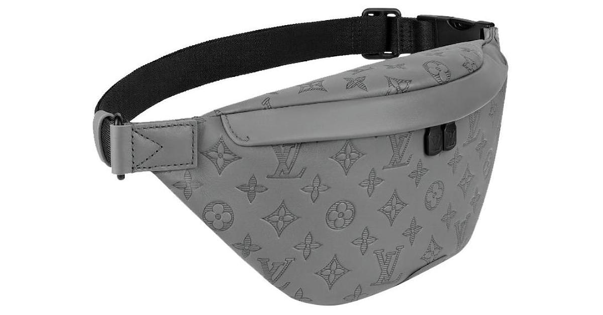Louis Vuitton Discovery Bumbag Monogram Shadow Leather PM Gray 171876163
