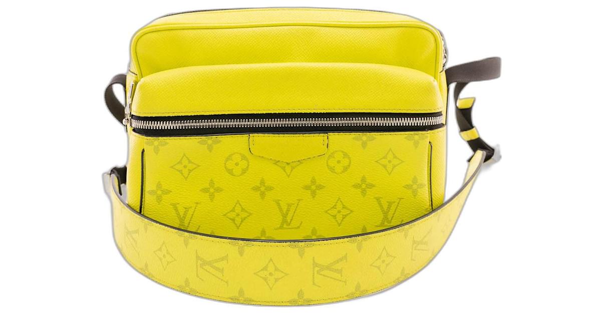 Louis Vuitton Malesherbes Yellow Leather ref.663985 - Joli Closet