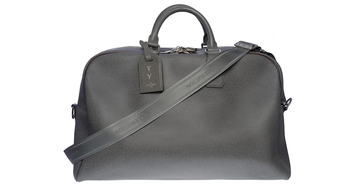 LOUIS VUITTON Neo Kendall Taiga Leather Travel Bag