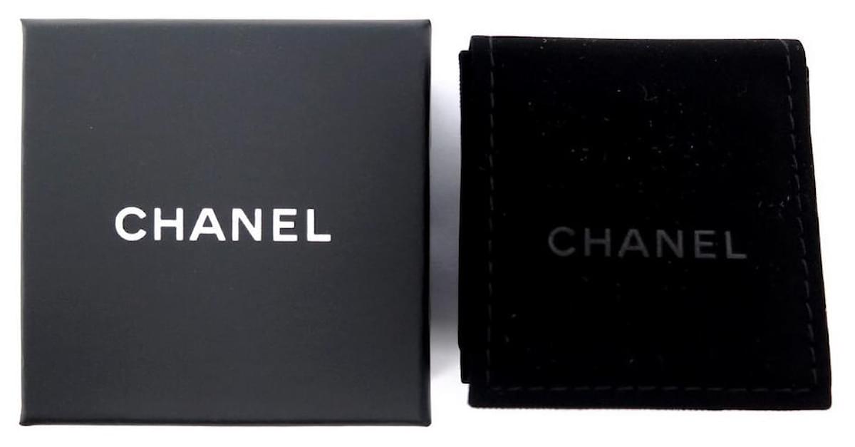 NEW CHANEL JEWELRY BOX FOR EARRINGS WITH BLACK POUCH 7 x 4 cm ref.509461