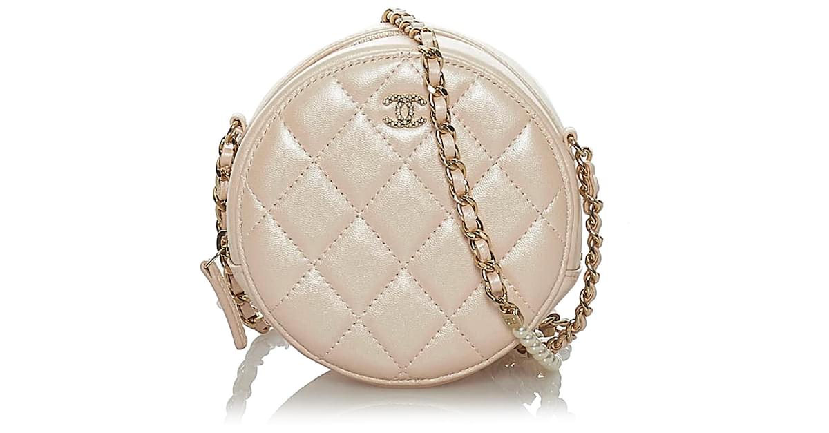 Chanel White Round Lambskin Crossbody Bag Leather ref.528242
