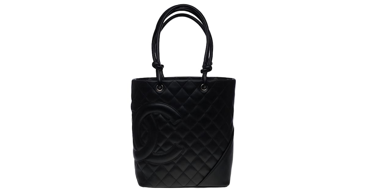 Beautiful Chanel Cambon shopping bag in black quilted lambskin, Garniture  en métal argenté Leather ref.540180 - Joli Closet