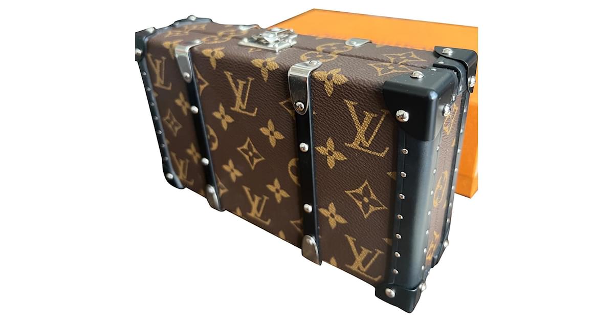 Louis Vuitton Virgil Abloh Brown Monogram Macassar Coated Canvas A4 S Lock  Pouch Black Hardware, 2021-2022 Available For Immediate Sale At Sotheby's