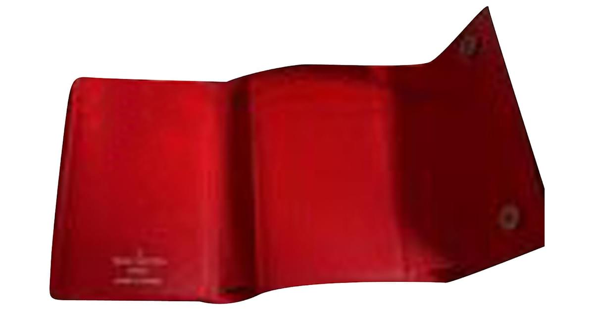 Louis Vuitton x Supreme Chain Wallet in Red Epi Leather ref.557541 - Joli  Closet