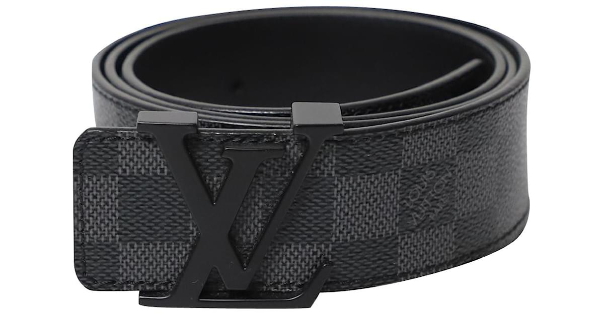 Louis Vuitton LV Initiales Reversible Belt in Black Leather ref.557673 -  Joli Closet
