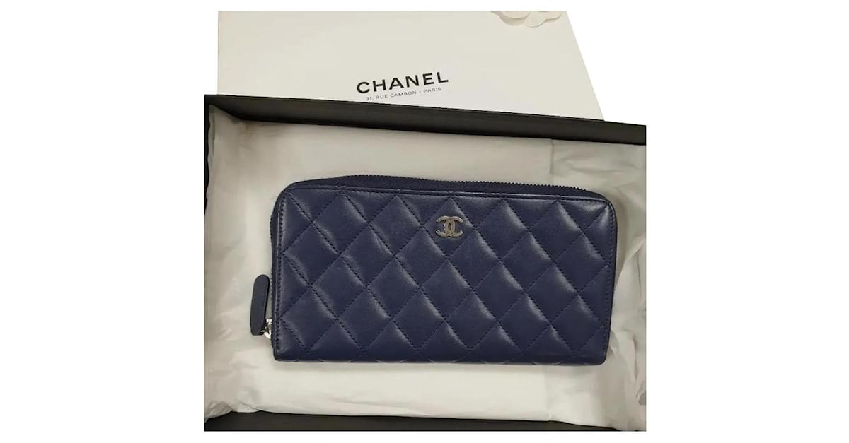 Chanel Navy Blue Quilted Lambskin Leather L Gusset Zip Wallet ref.566971 -  Joli Closet