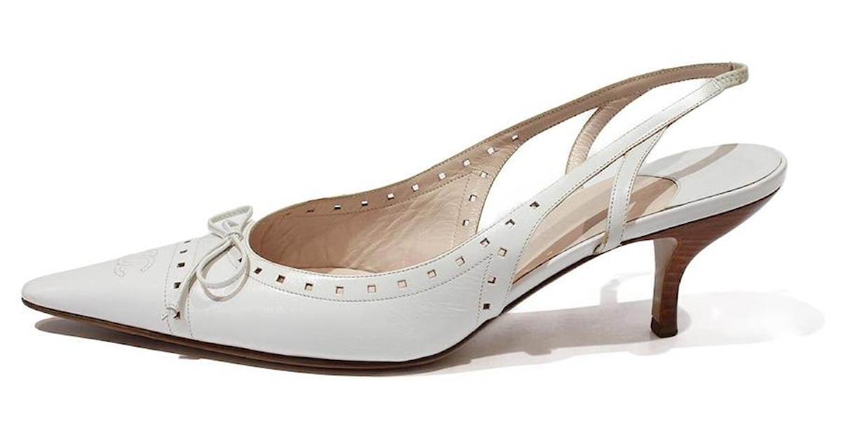 Leather heels Chanel White size 38 EU in Leather - 37293763