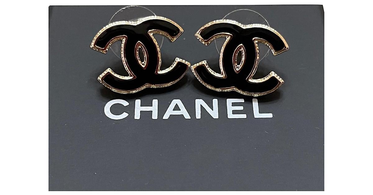 Chanel Gold Earring