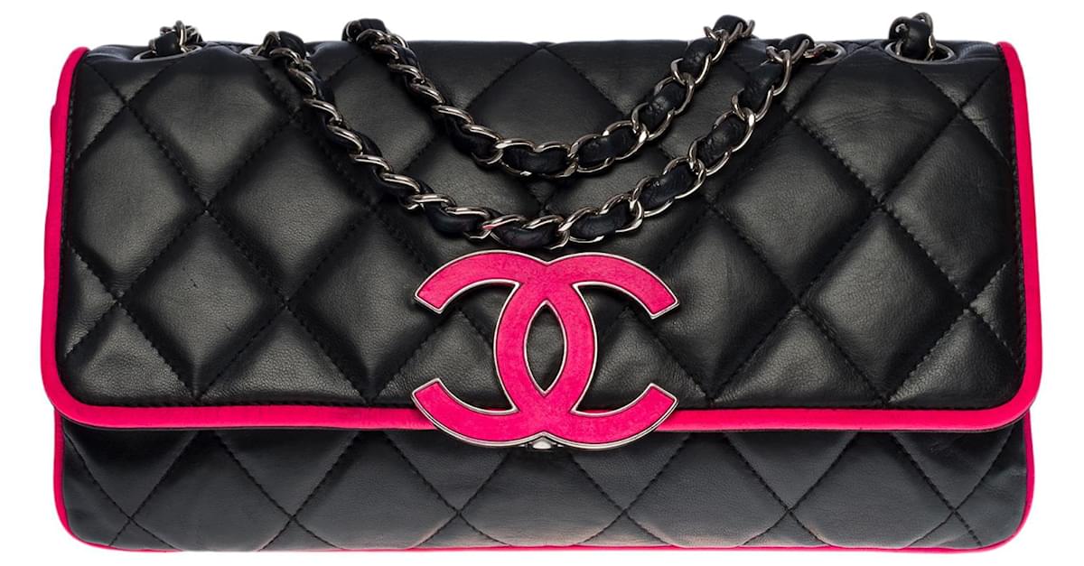 Timeless Very beautiful Chanel Classic flap bag Envelope style handbag in  black and neon pink two-tone quilted lambskin, Garniture en métal argenté  Leather ref.573039 - Joli Closet