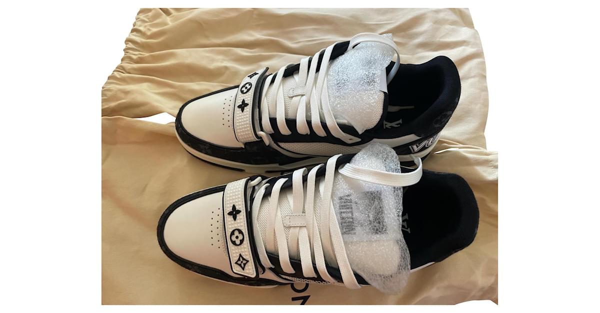 IN HAND Review LV Black & White Trainers from Villain ¥719 : r