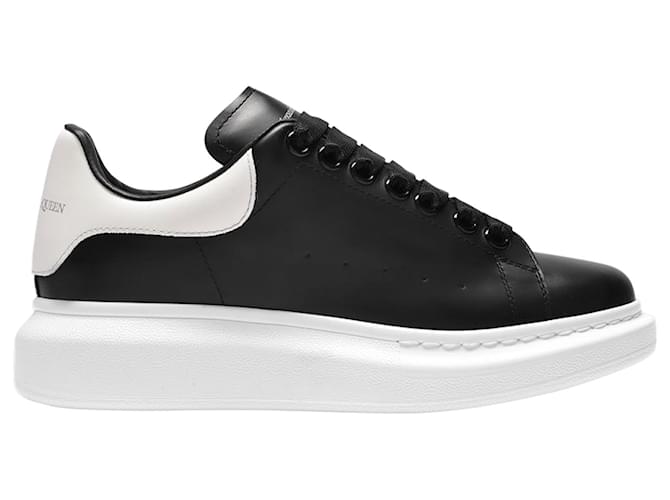 Alexander Mcqueen Sneakers Oversize in Black Leather and White Heel