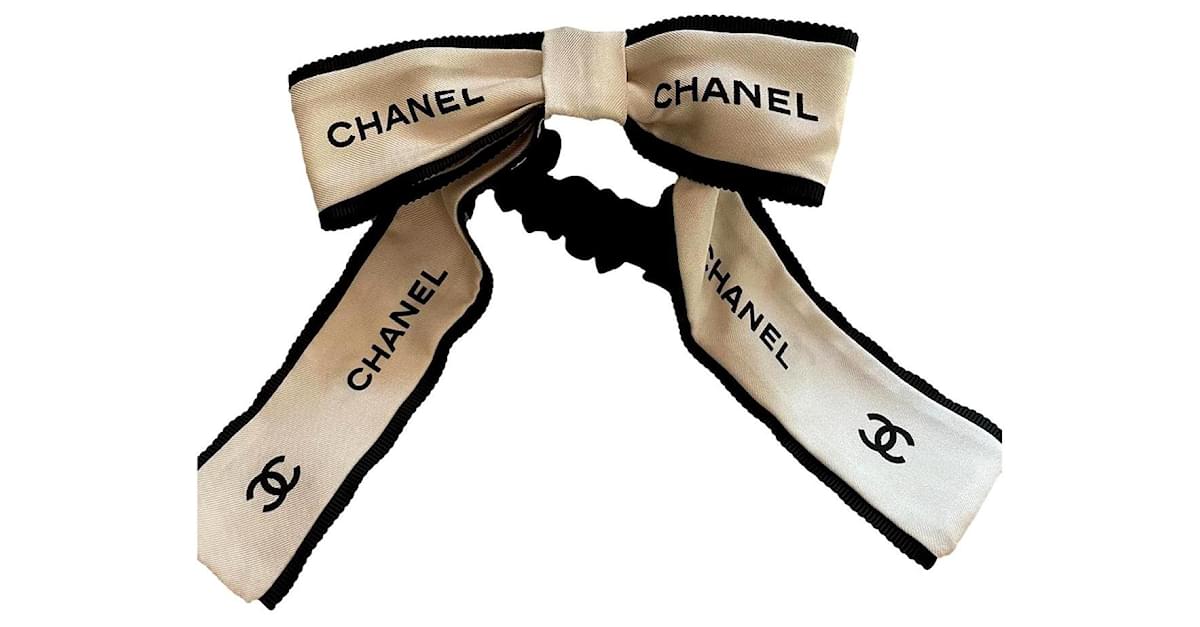 Chanel Hair accessories White Silk ref.584834