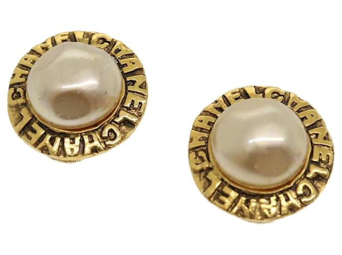 Chanel earring Golden Metal ref.587839 Joli Closet