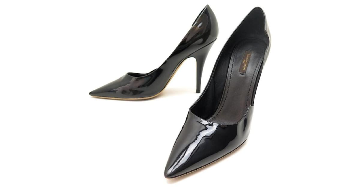 Patent leather heels Louis Vuitton White size 38 EU in Patent leather -  36941390
