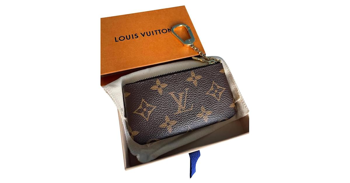Louis Vuitton Libro portachiavi Marrone Tela ref.760556 - Joli Closet