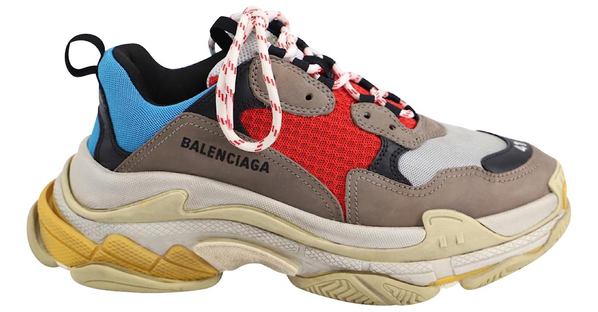 Jeg tror, ​​jeg er syg form Slip sko First Balenciaga Triple S Mesh Low Top Sneakers in Multicolor Polyester and  Leather Multiple colors ref.592981 - Joli Closet