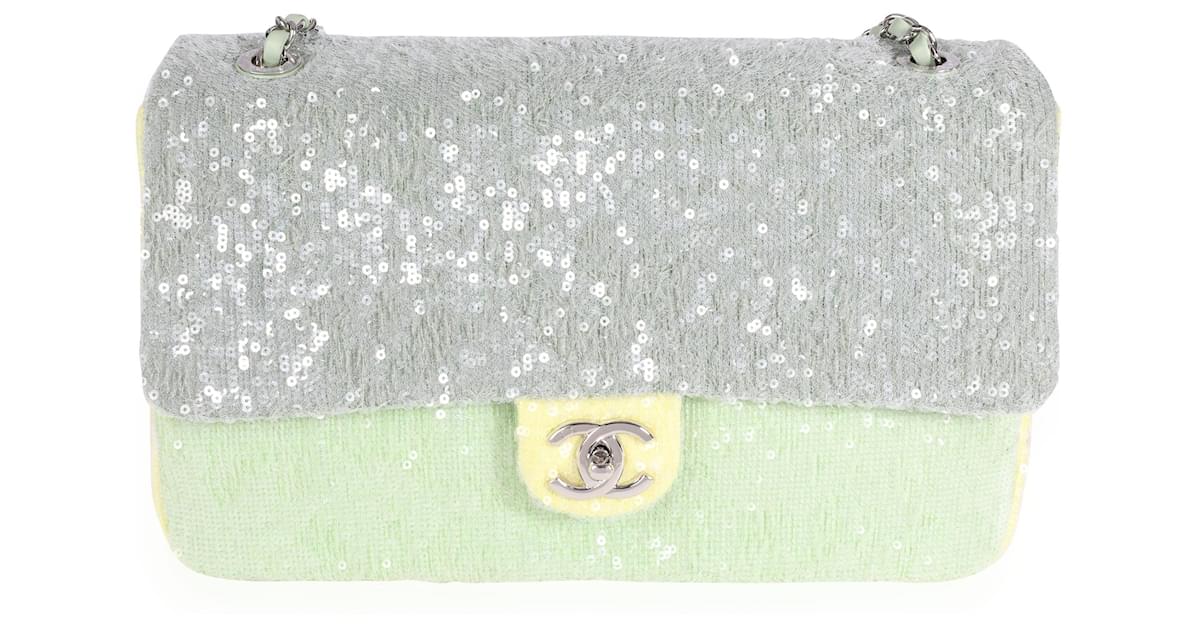 Chanel Green & Yellow Sequin Large Waterfall Flap Bag ref.620448 - Joli  Closet