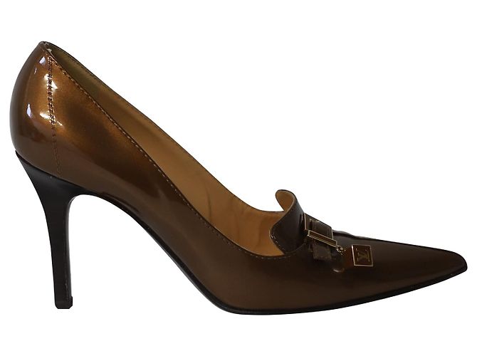 Louis Vuitton Cube Charm Pointy Toe Pumps in Bronze Patent Leather ...
