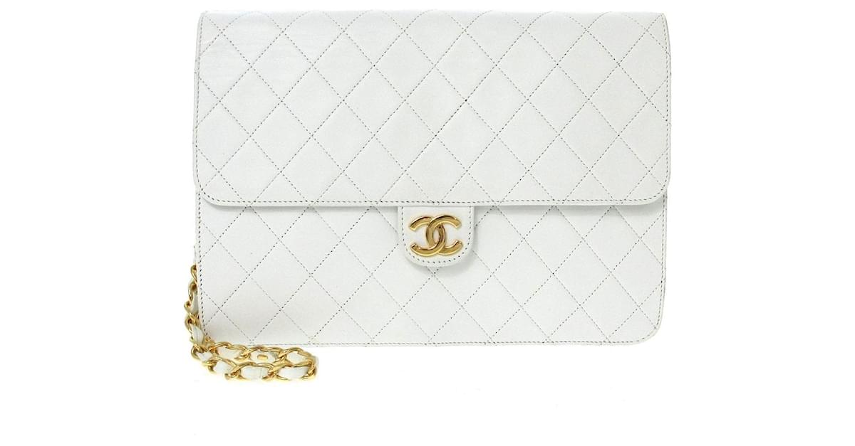 Timeless Chanel Classic lined flap bag White Leather ref.538033 - Joli  Closet