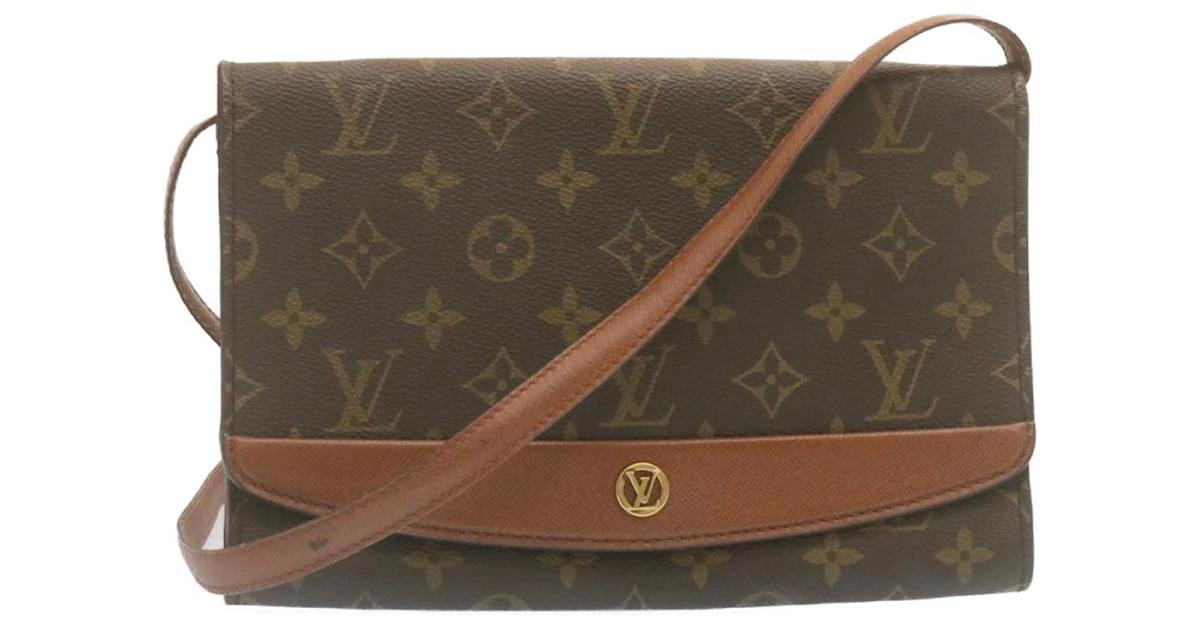 LOUIS VUITTON Monogram Trotteur Shoulder Bag M51240 LV Auth 32307