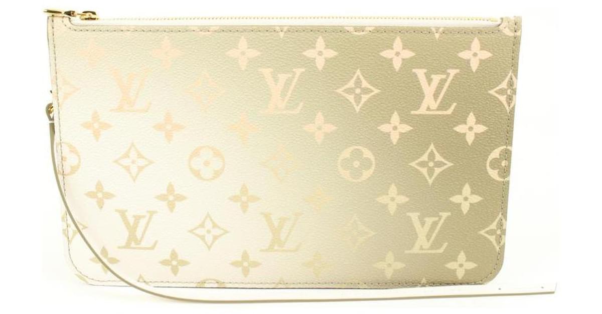 Louis Vuitton Monogram Sunset Khaki Neverfull Pochette MM or GM Wristlet  Leather ref.647641 - Joli Closet