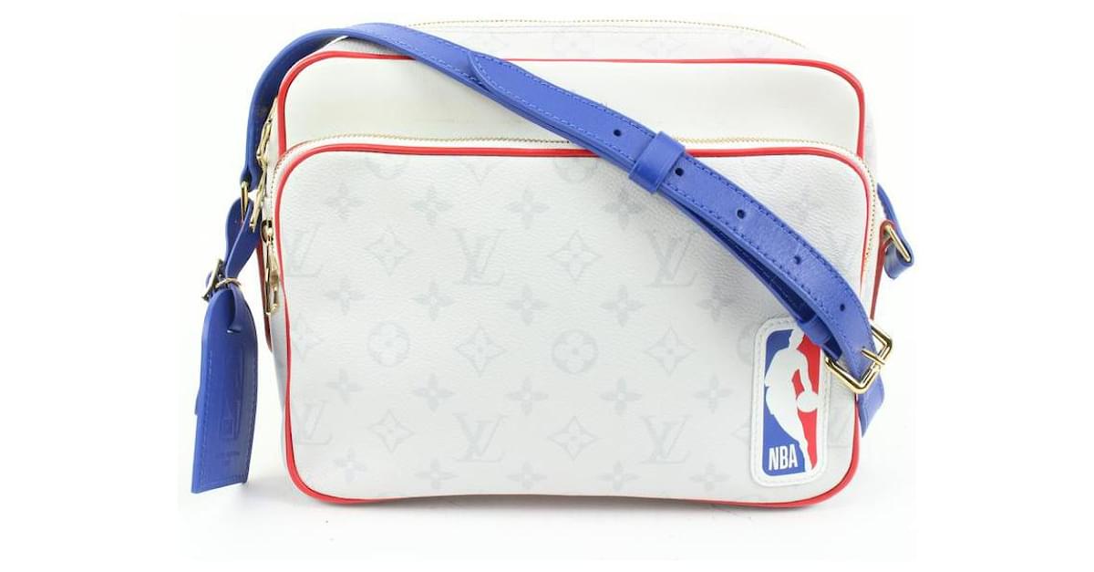 Louis Vuitton LV x NBA White Monogram Antartica Nile Messenger Bag Leather  ref.660017 - Joli Closet