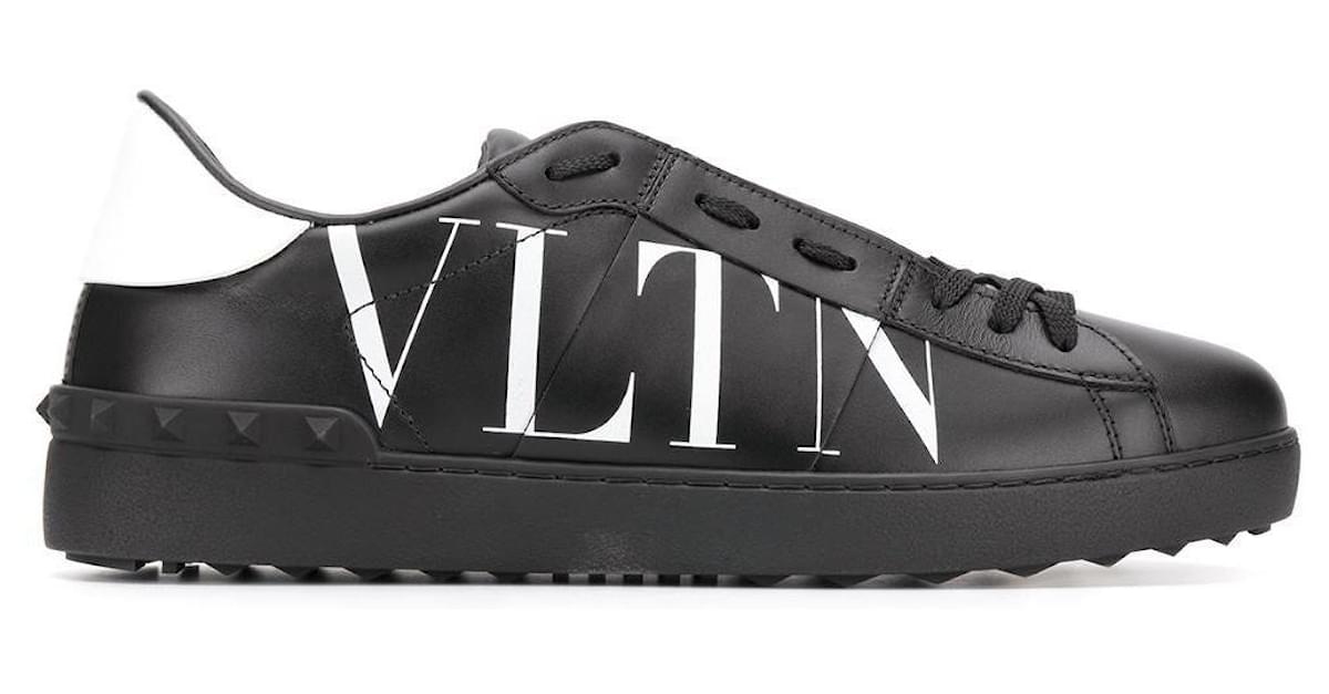 Valentino rockstud black sneakers hotsell