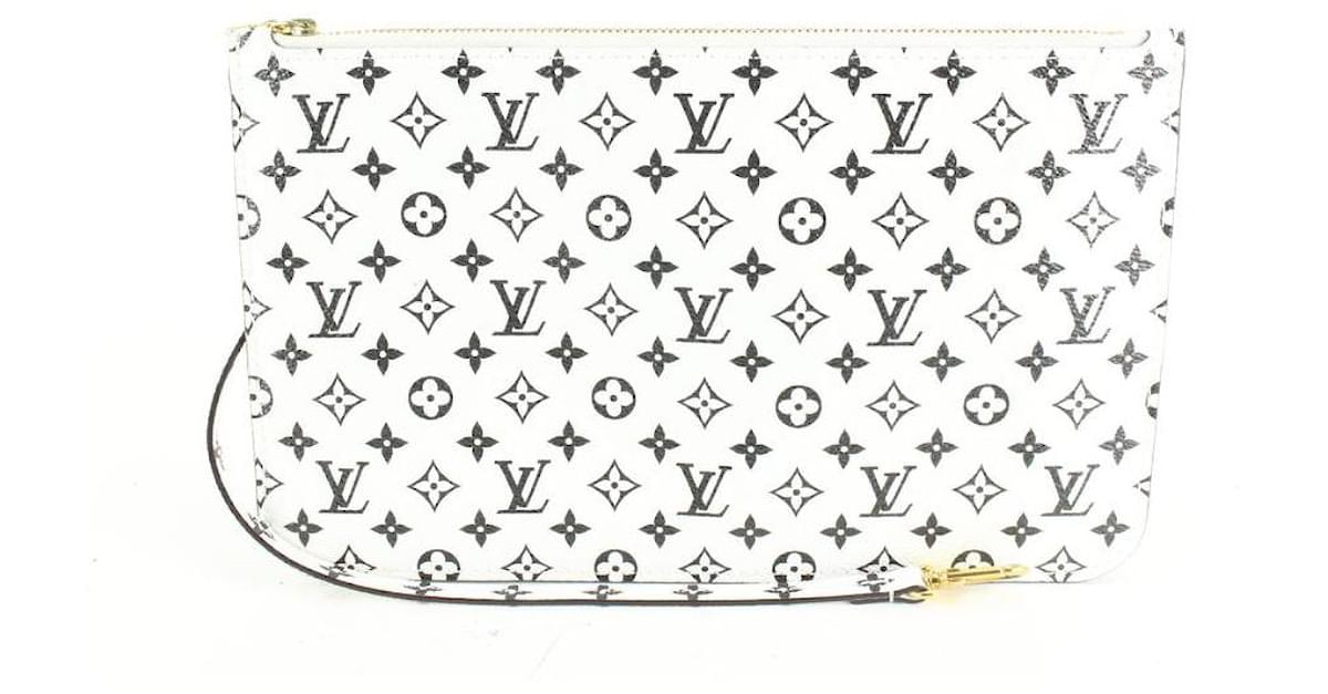 Louis Vuitton White x Black Monogram Giant Neverfull Pochette MM or GM  35lz427s at 1stDibs