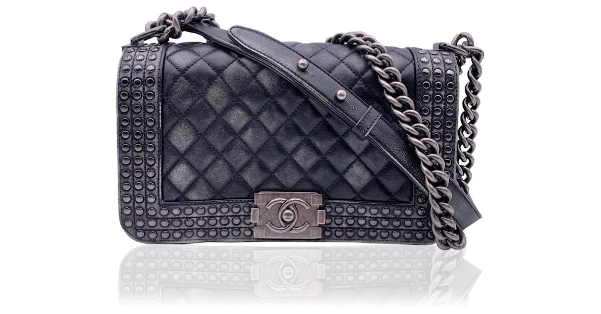 Chanel Grey Quilted Distressed Leather Studded Paris-Dallas Boy Bag  ref.664744 - Joli Closet