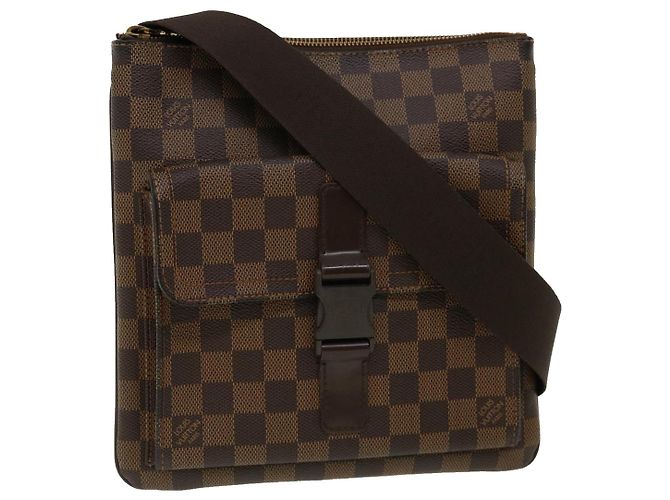 Louis Vuitton Melville Brown Cloth ref.666971 - Joli Closet