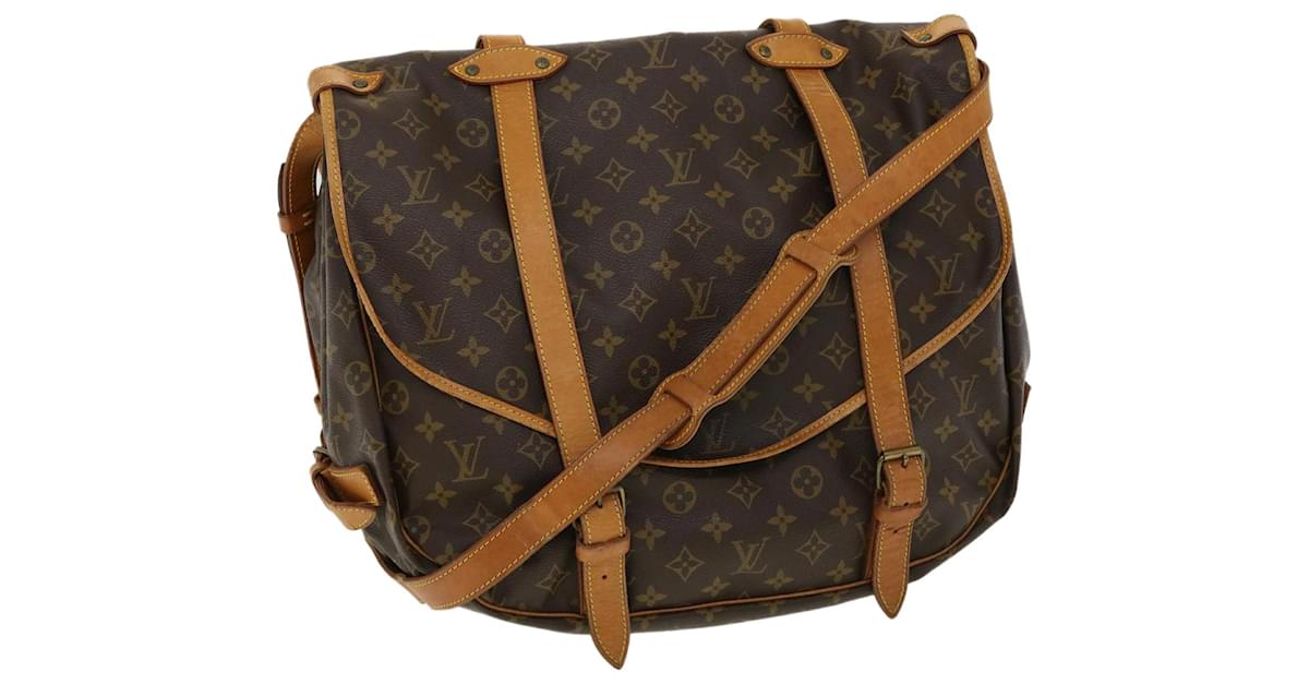 Louis Vuitton Saumur 43 Brown Cloth ref.575984 - Joli Closet