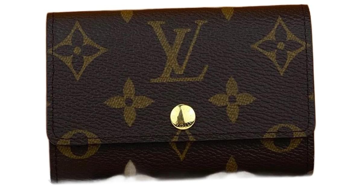 Louis Vuitton 6 Key Holder Monogram Brown Canvas M62630 Key Chain preowned  Black Leather ref.674056 - Joli Closet