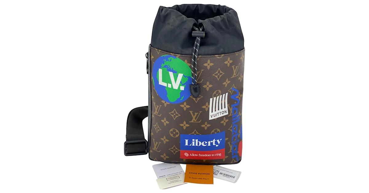 LOUIS VUITTON Mens Backpack Monogram Chalk Sling bag Nap Sac Shoulder Bag  A912
