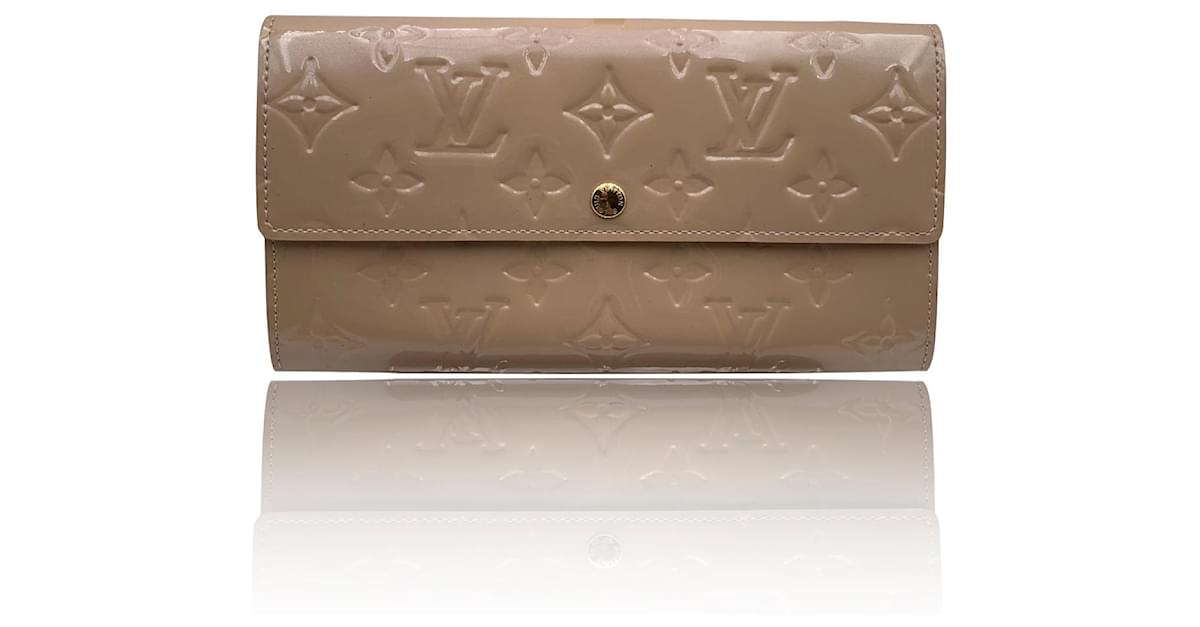 Louis Vuitton Noisette Monogram Vernis Sarah Wallet