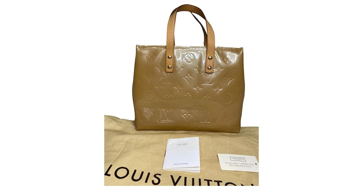 Louis Vuitton Reade handbag in beige monogram patent leather and natural  leather