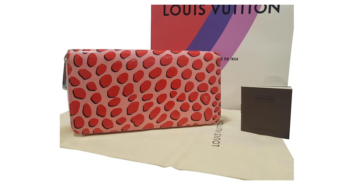 Louis Vuitton 2016 pre-owned Monogram Vernis Felicie clutch, Red