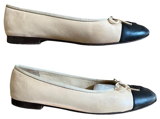 Cambon Classic ballet flats Chanel 39 Beige and black Leather ref - Main Image