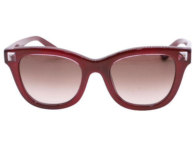 Valentino Garavani Rockstudded Sunglasses in Burgundy  display picture 1