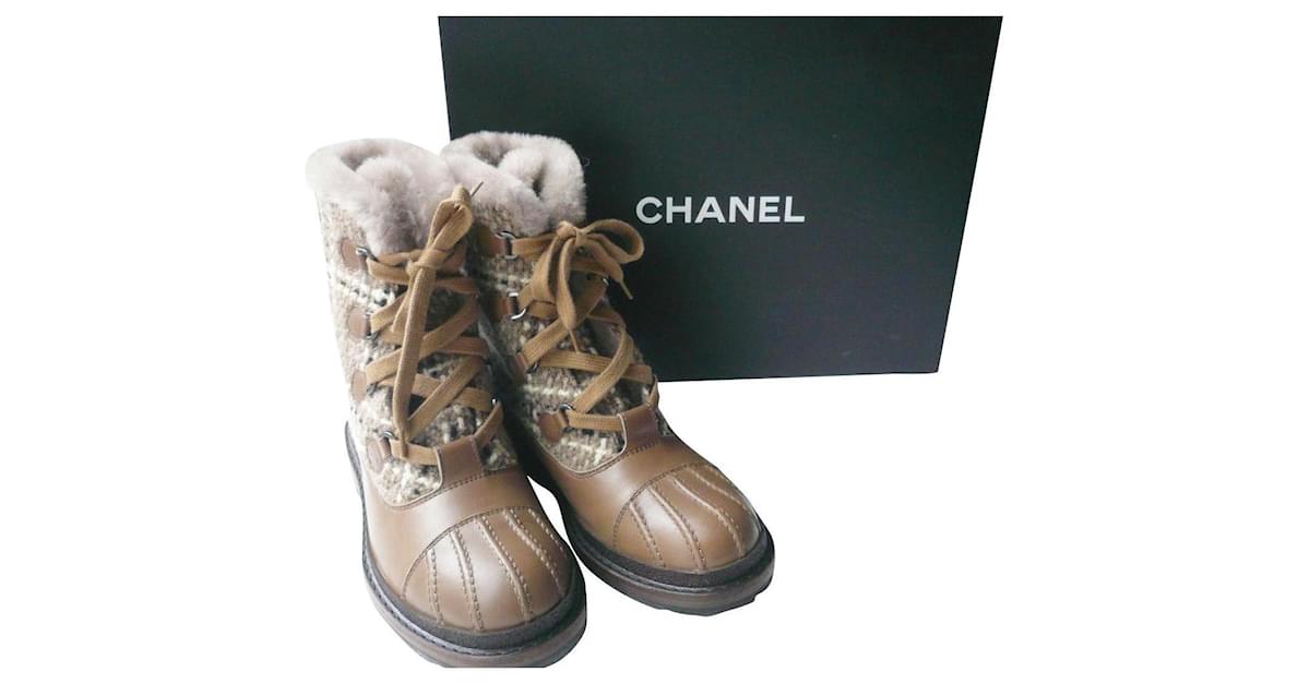 CHANEL CC LOGO BLACK LACE UP SNOW WINTER BOOTS WITH FUR TRIM IT 39