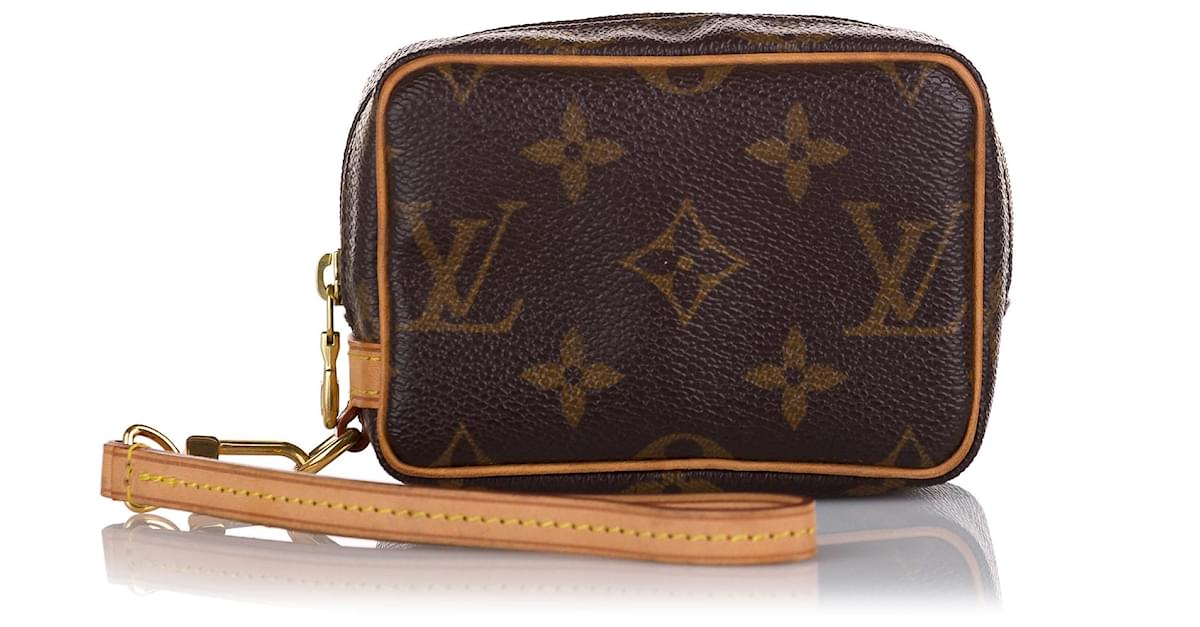 Auth Louis Vuitton Monogram Trousse Wapity Camera Pouch Brown