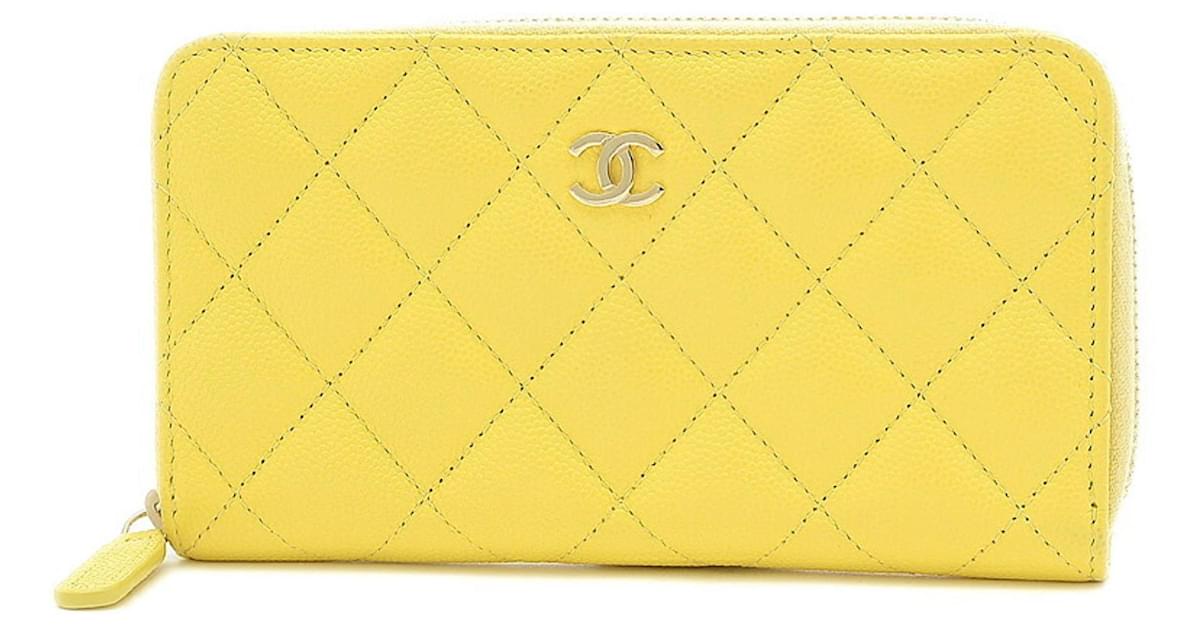 Chanel Handbag Yellow Leather ref.615982 - Joli Closet
