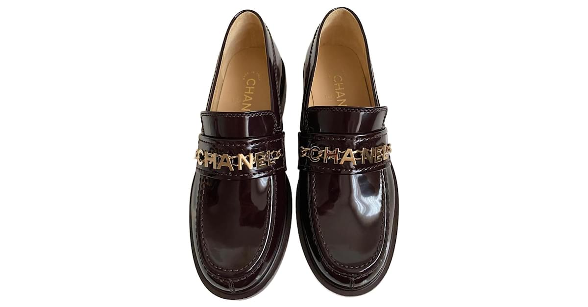 Chanel Loafers Patent leather ref.757176 - Joli Closet