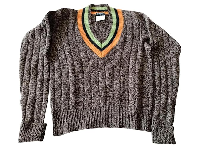CHANEL Cashmere sweater Brown Joli Closet