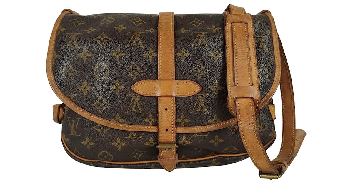 Louis Vuitton Saumur 30 Monogram Shoulder Bag Brown ref.782407 - Joli Closet